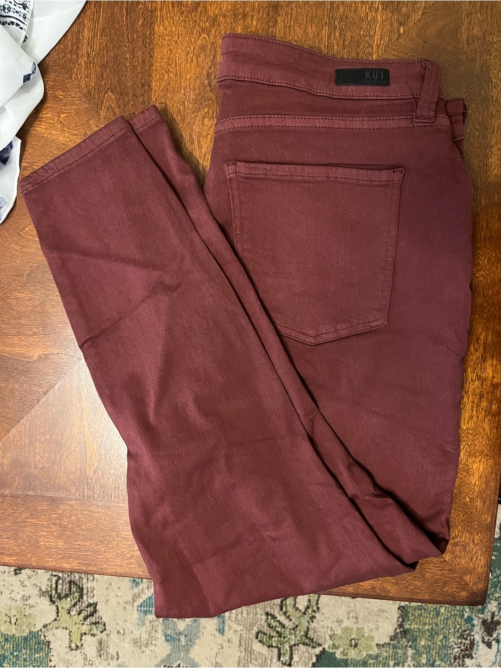 Kut from the Kloth Women’s Skinny Jeans in Burgundy